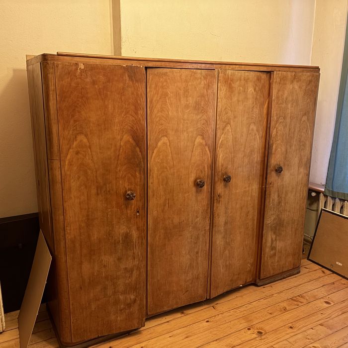 Подарявам мебели