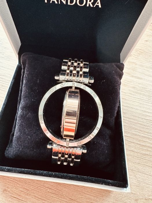 Часовник PANDORA дамски ръчен часовник