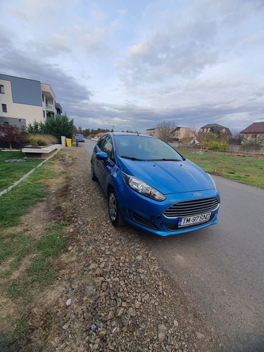 Vând Ford fiesta 50000 km reali, 4100€