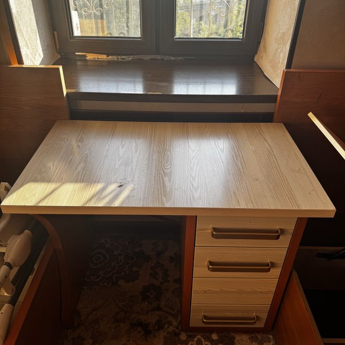 Детская мебель , кровать и парта