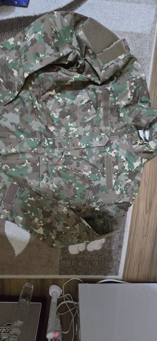 Vând veston combat terestru