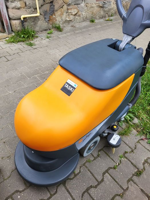 Masina de spalat pardoseli / Taski swingo 450B