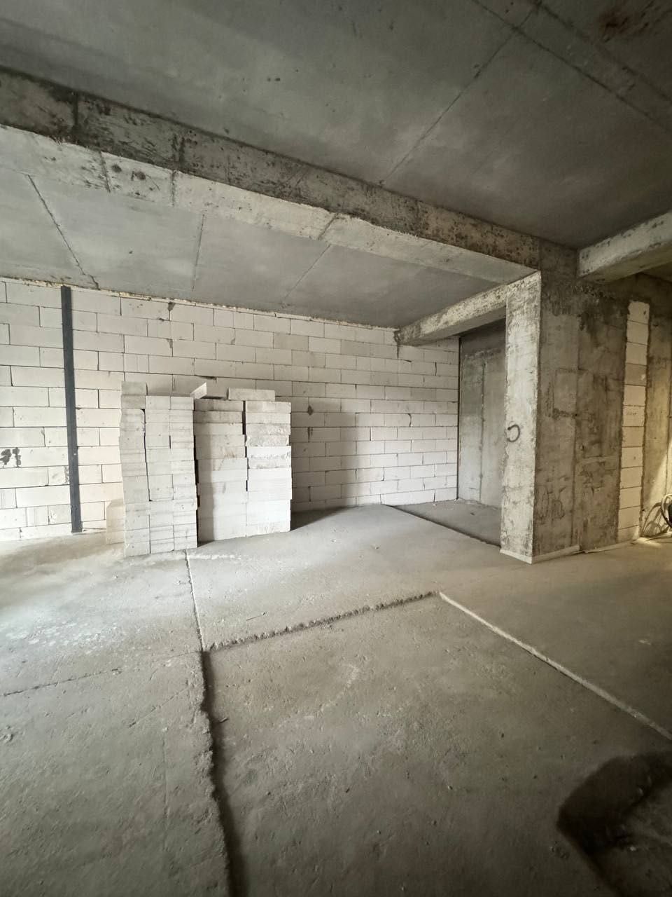 Mirabad Avenue Продается 2 комнатная коробка Гостиница Россия