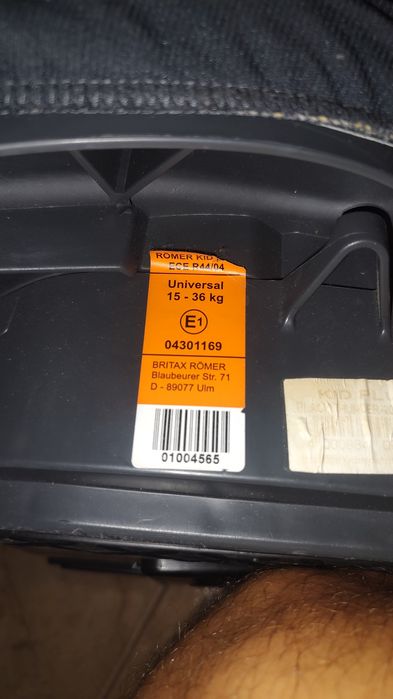 Scaun înălțător auto