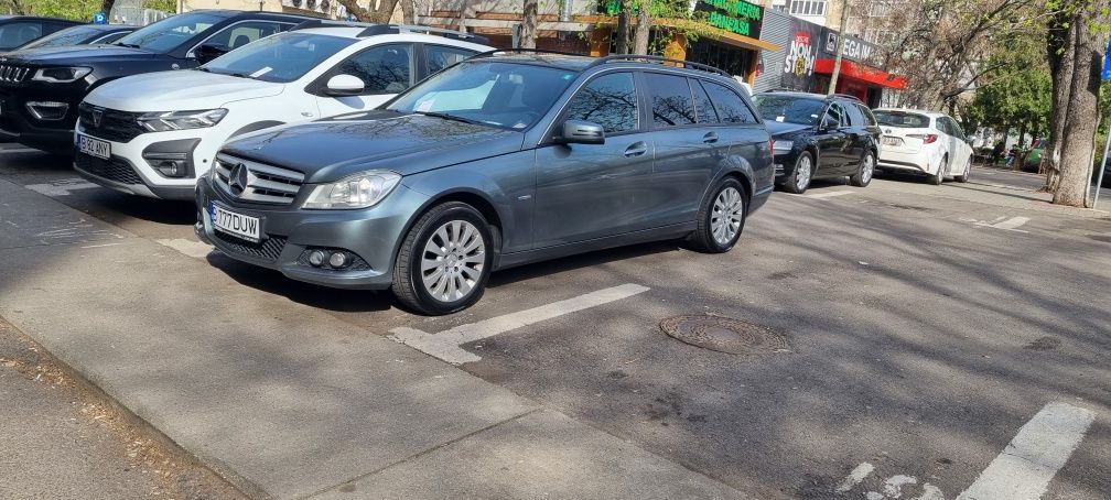 Vând Mercedes c200 w204 schimb cu Volvo XC60