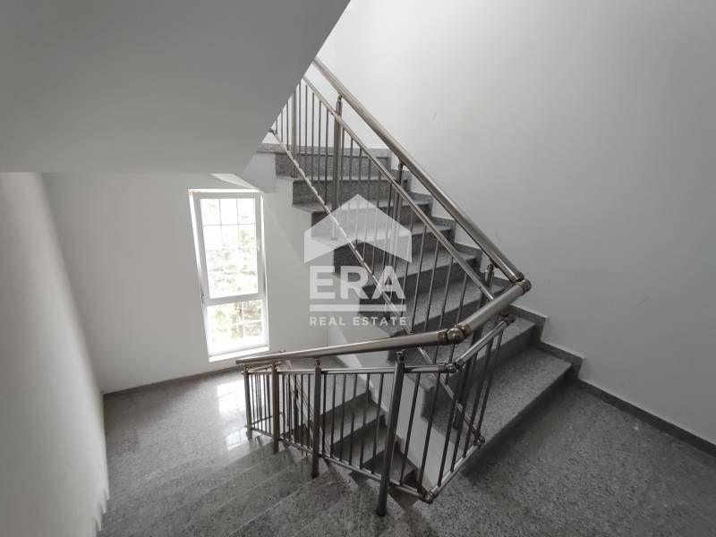 Подземен гараж за продажба, в нова тухлена сграда, кв. Бриз, Варна, до