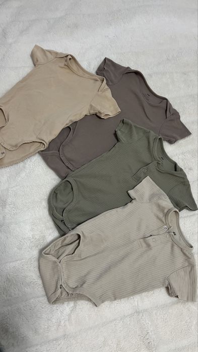 Боди с къс ръкав HM - 4бр