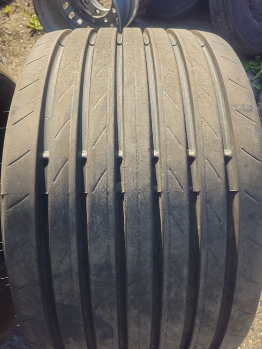 Anvelope 445 45 R 19.5 și 435 50 R 19.5.