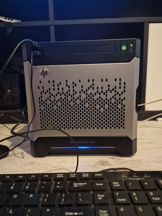 HP ProLiant MicroServer Gen8