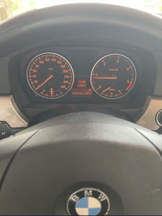 BMW E90 Facelift,2.0