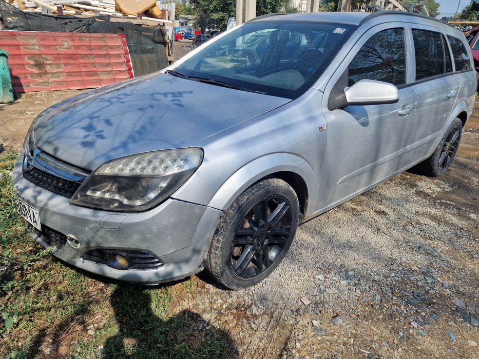 Vând accesorii Astra H 1.9 120 CP