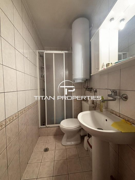 Дава се под наем Двустаен апартамент в Бургас, Център - 55 кв.м за 357 € - Снимка #6