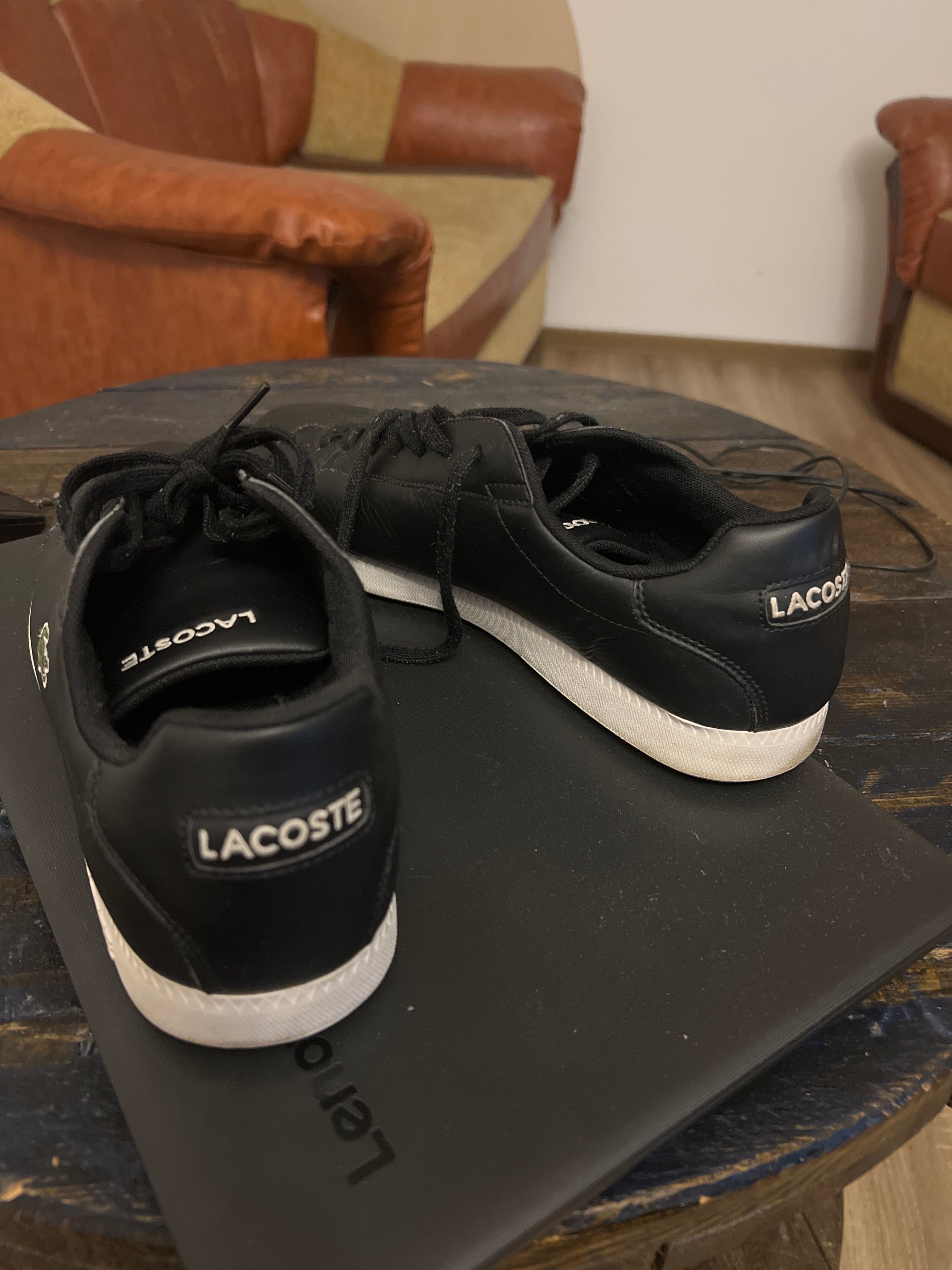 Lacoste 45 ,purtați de 3-4 ori dar sunt ca și noi