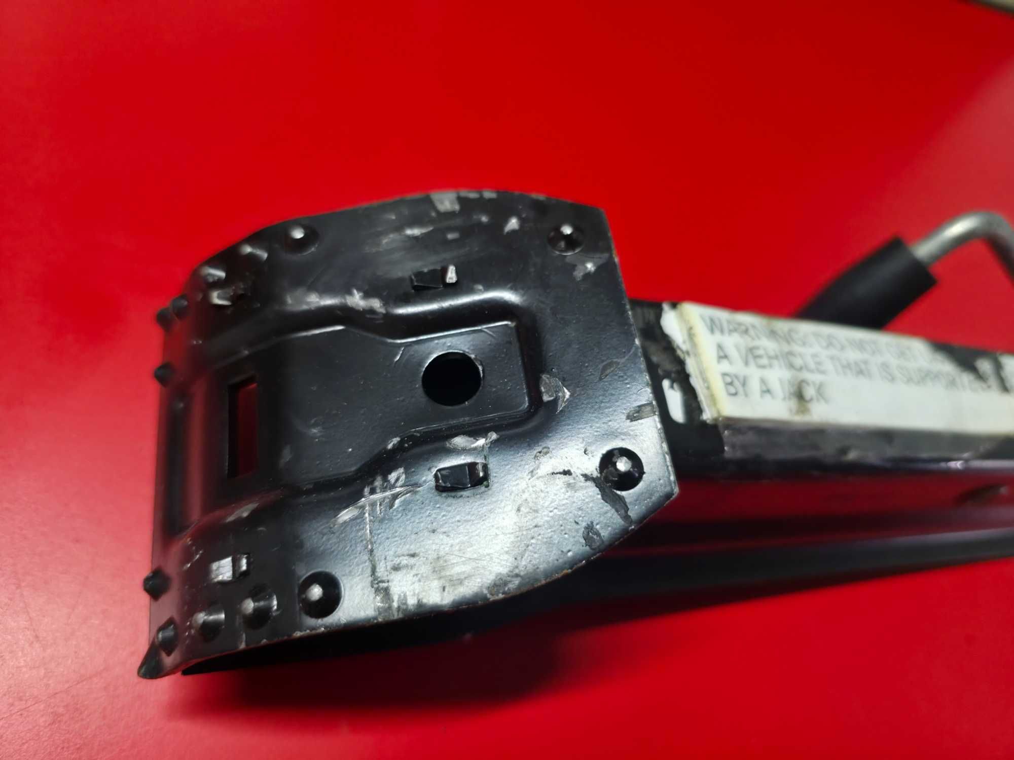 CRIC AUTO Oem Mercedes A B C E Class W212 CLA CA NOU !