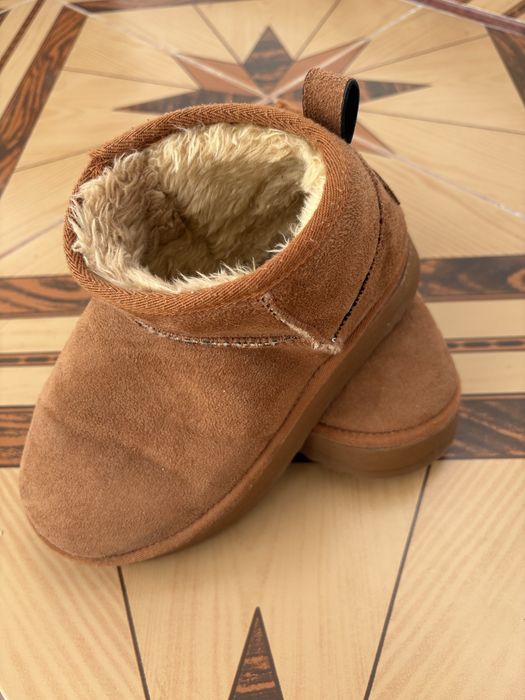 Ugg,cateva purtari