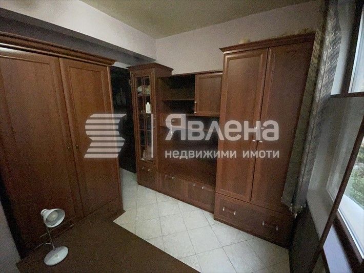 Продава се Тристаен апартамент в Бургас, Братя Миладинови - 74 кв.м за 1784 €/кв.м - Снимка #3