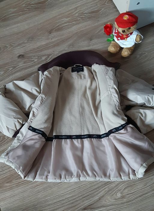 Продавам Дамско яке Л рр