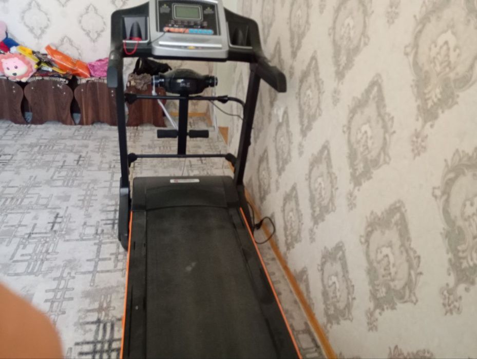 Беговой дорожка сотилади