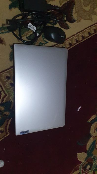 Ноутбук Lenovo IdeaPad 3 15.6 / 4 гб / SSD 256 гб / Без ОС / 15IGL05 /