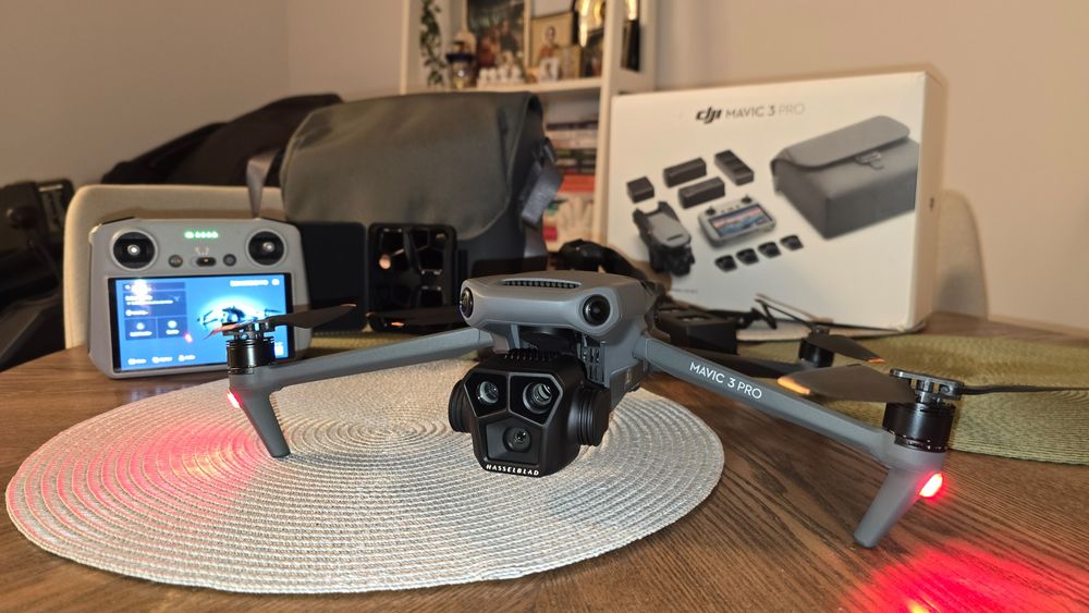 Dji Mavic 3 Pro fly more combo, ca nou, cu Dji Care activ.