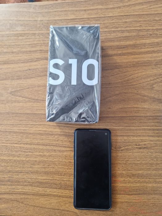 Продам самсунг s10