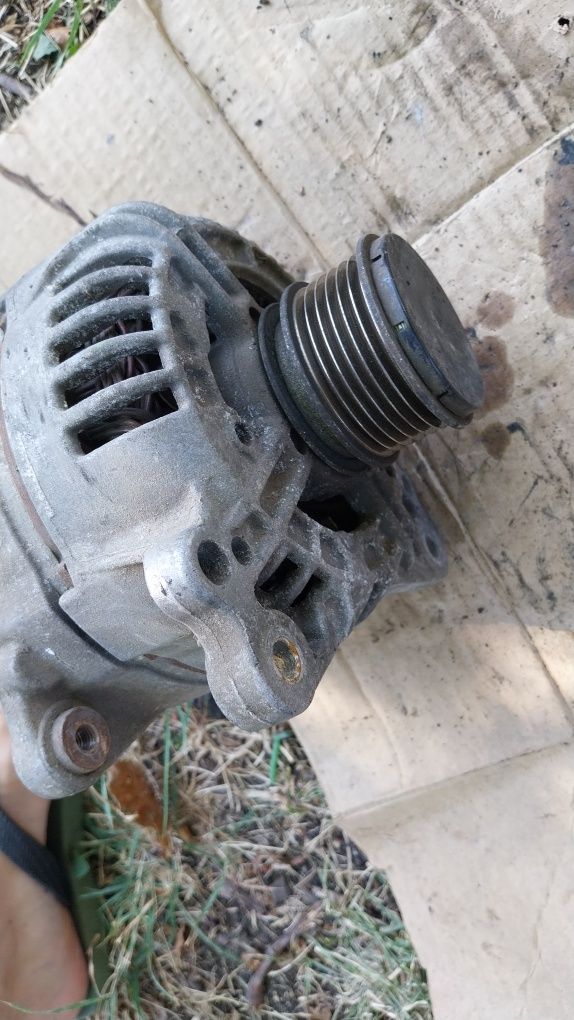 Алтернатор Bosch 06F 903 023F 140A Vw Seat Audi Skoda 2.0tdi 1.9tdi