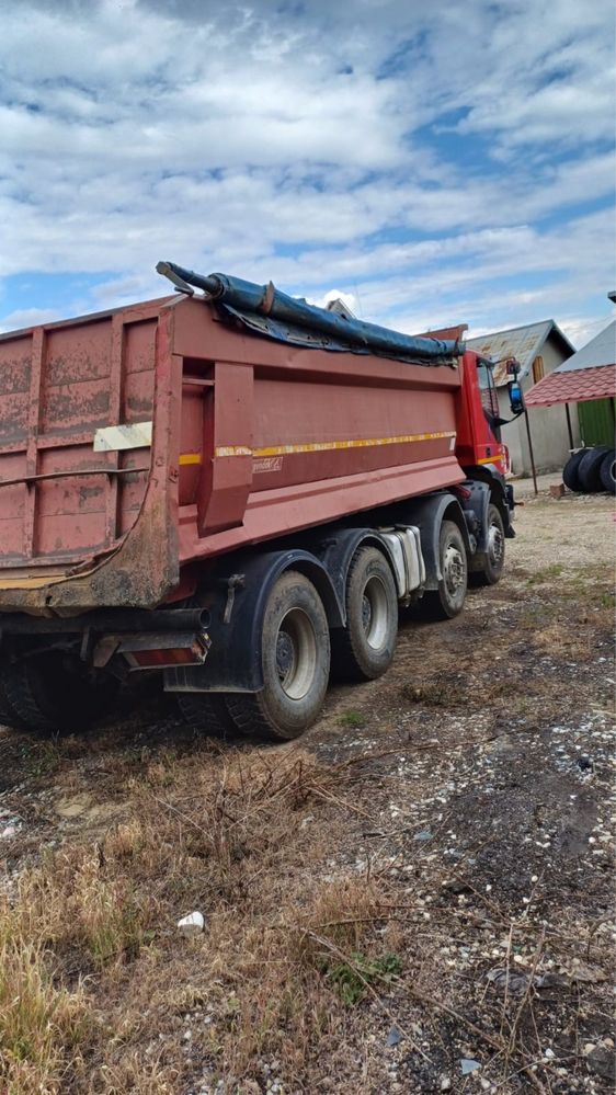 IVECO TRAKKER 8x4, autobasculanta