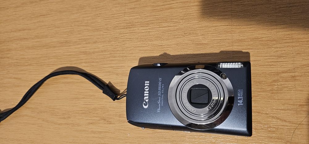 Фотоапарат Canon Power shot SD 3500 is