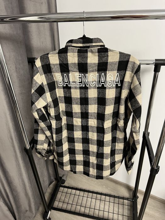 Camasa BALENCIAGA super calitate