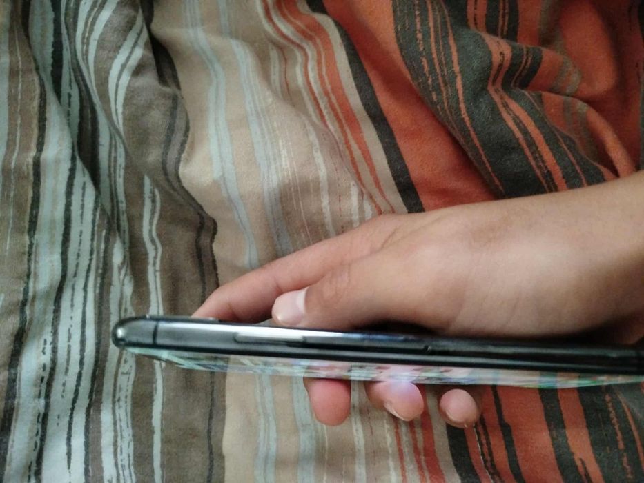 Iiphone xs inoecabil livrez in toata tara !