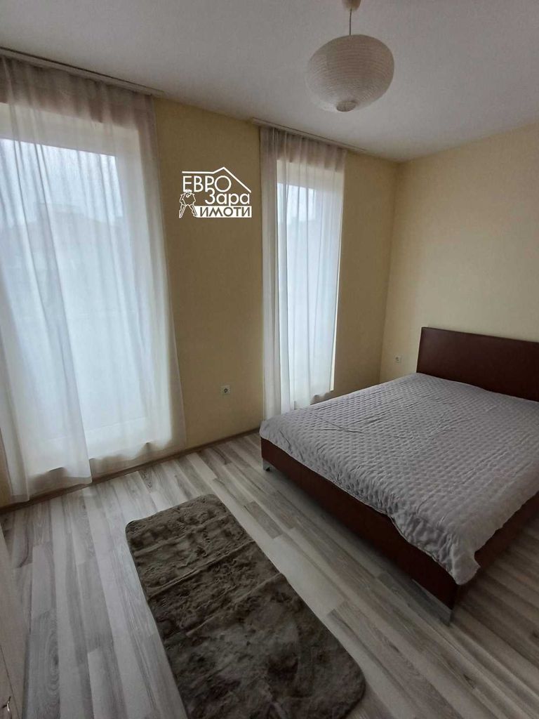 Дава се под наем Тристаен апартамент в Стара Загора, Център - 90 кв.м за 433.5 € - Снимка #3
