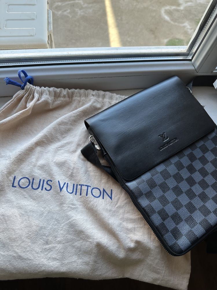 Барсетка Louis vuitton