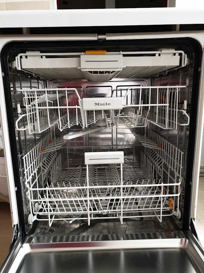 Auto Open - Съдомиялна Miele - 14 Комплекта - Свободностояща - 60см
