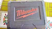 Cutie Milwaukee pentru bormasina