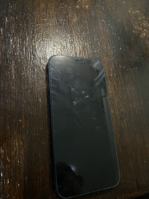 IPHONE 12 simplu