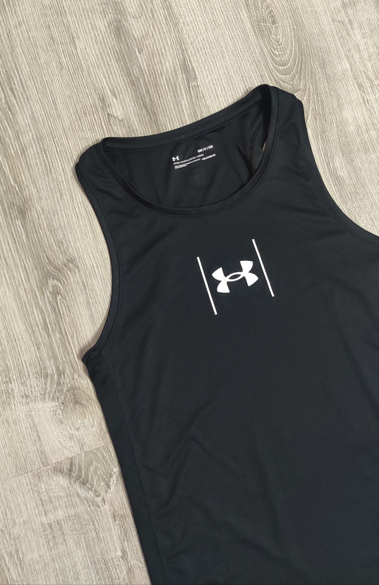 Мъжки спортен потник 
Under Armour 
size S