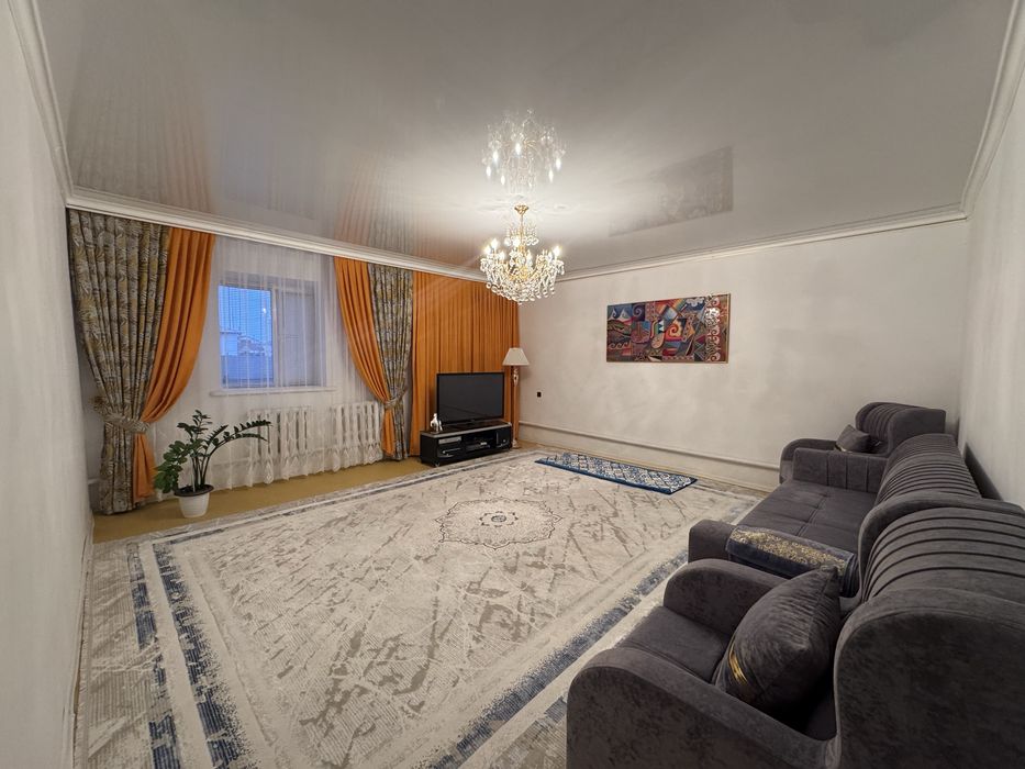 Продвется дом в мкр Контеинерная