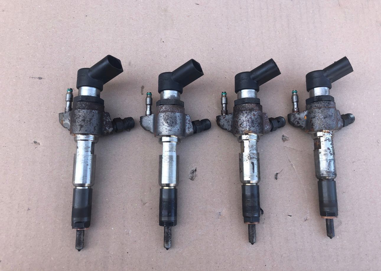 Injector Ford Focus 1.6 TDCI euro 5 cod 9802448680