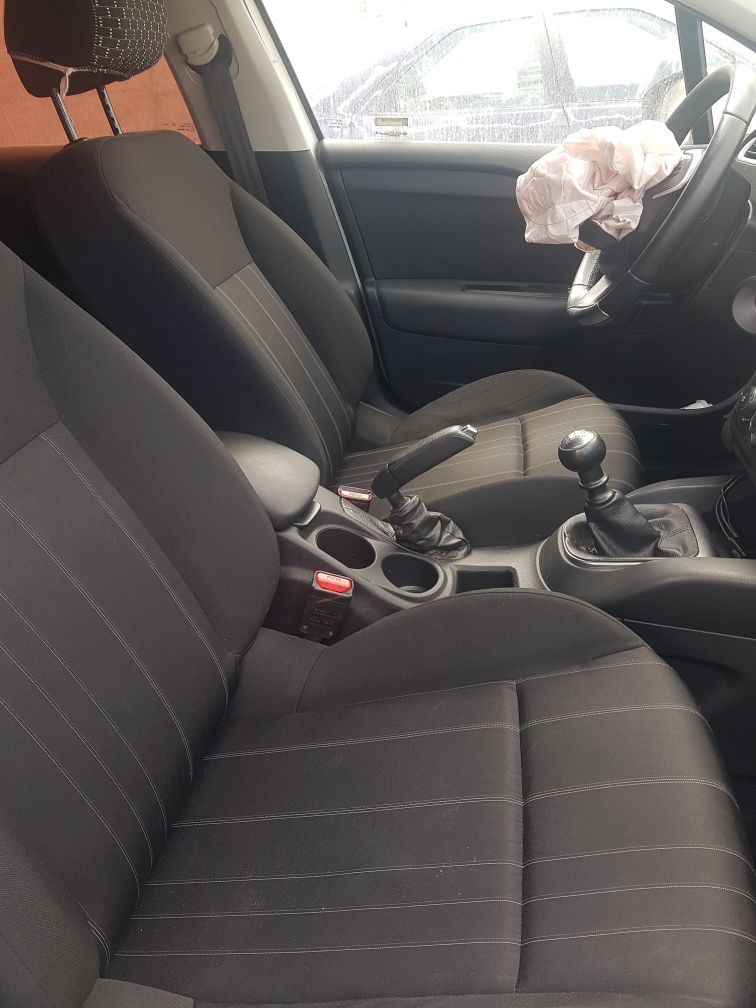 Citroen C4 1.6hdi 112 2011г на части