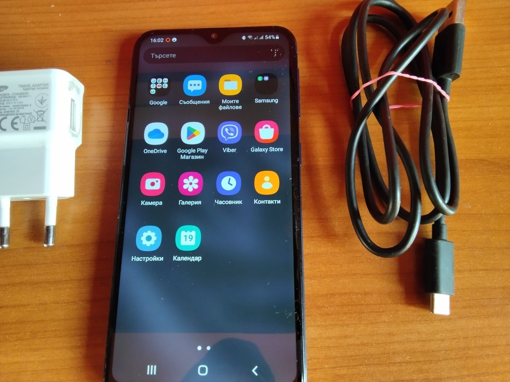 страхотен GSM 4G оригинален самсунг А20е с 2сим карти не кодиран