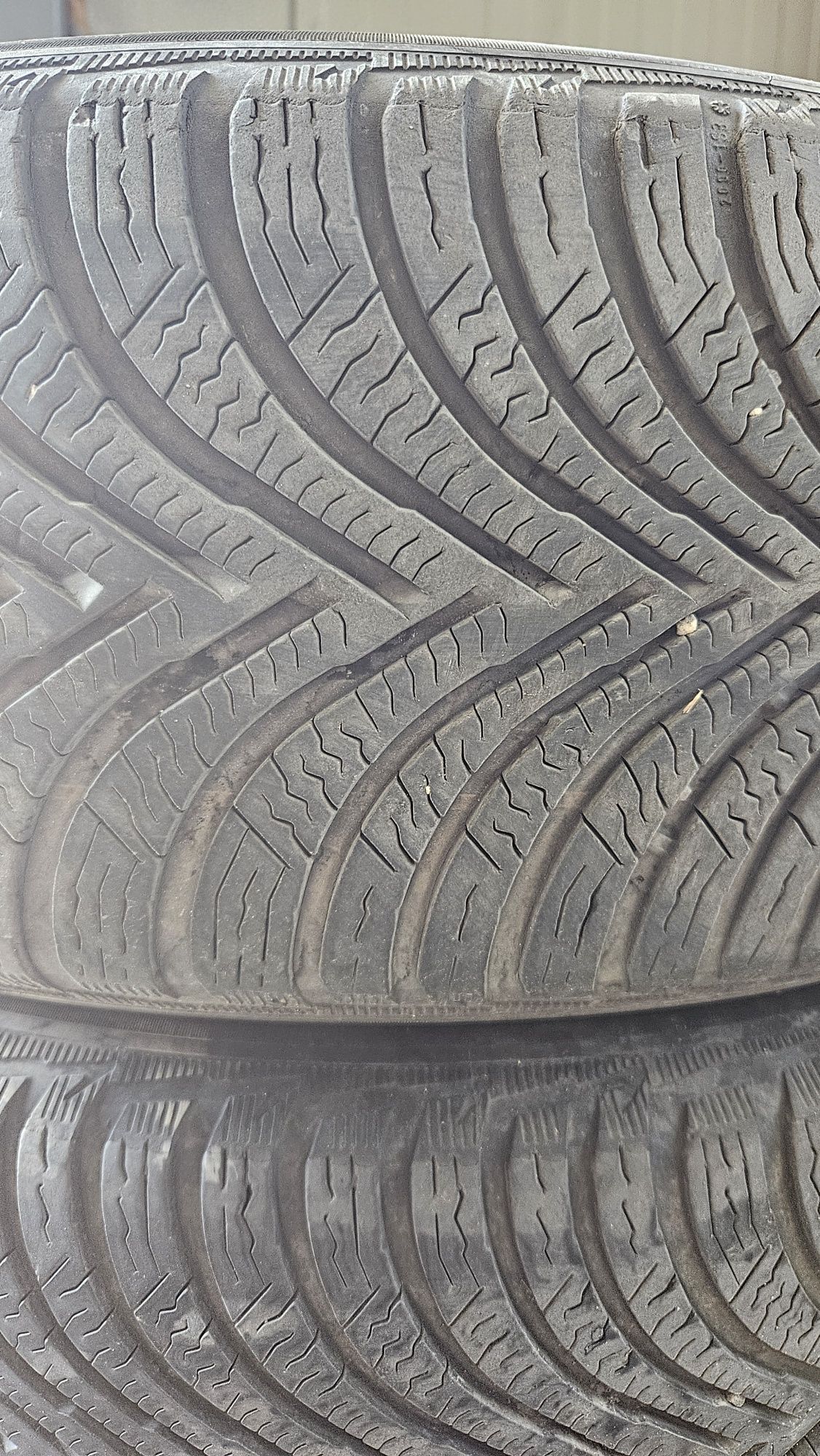 205/60R16 Michelin