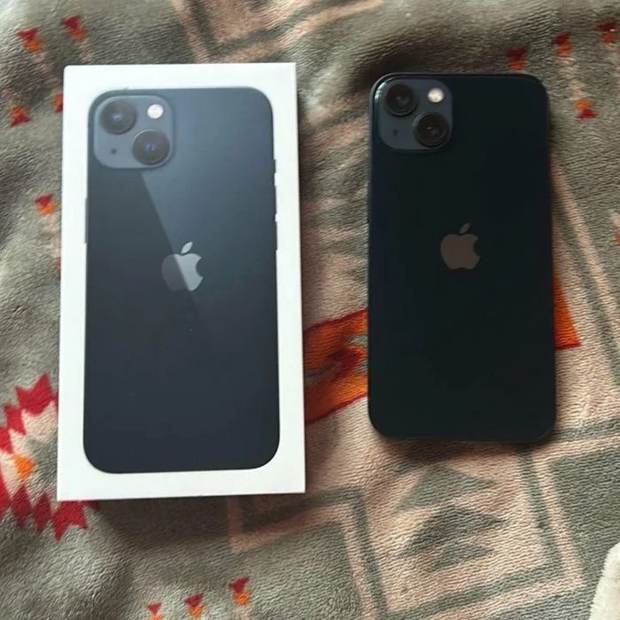 Продам iphone 13 128gb