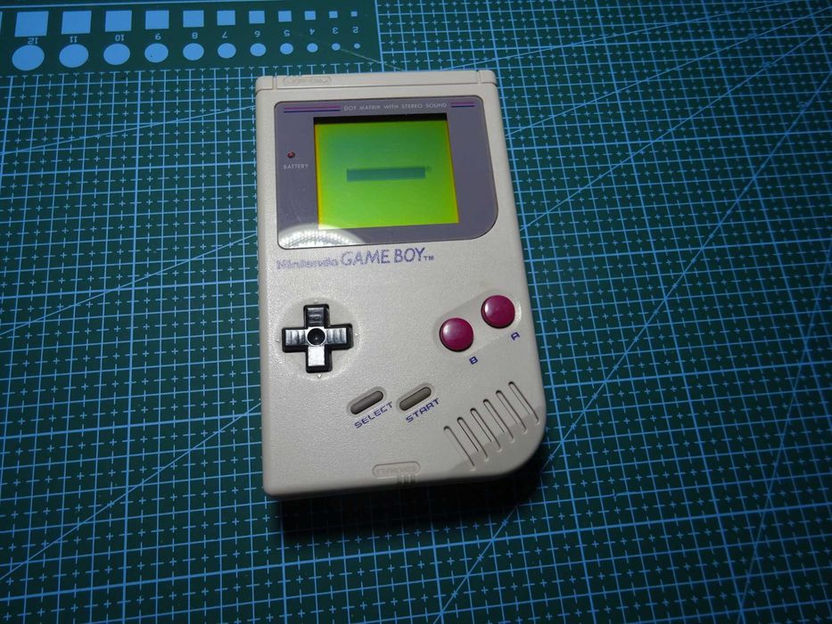 Consola jocuri retro Nintendo Game Boy DMG-01