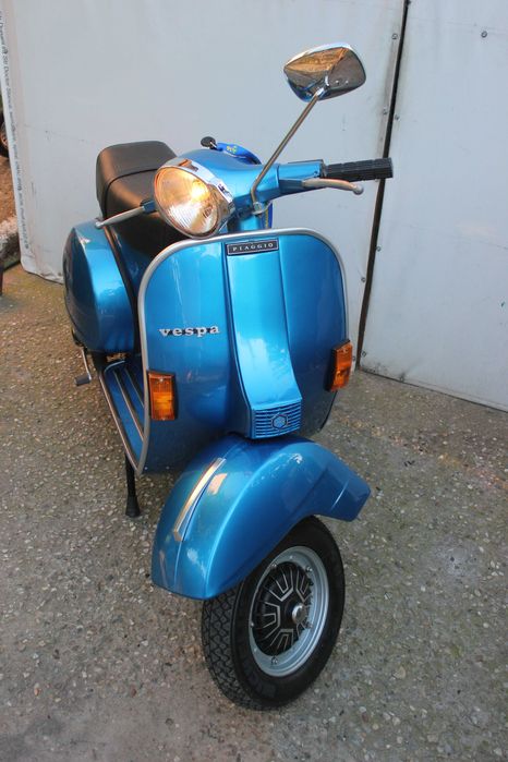 Retro/vintage Piaggio Vespa PX200 - Arcobaleno 1981-83