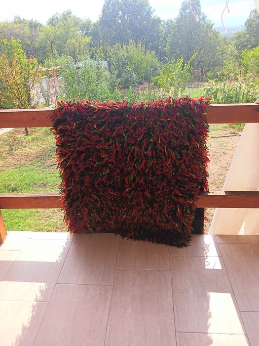 Продавам 4броя нови, ръчно тъкани, вълнени китеници