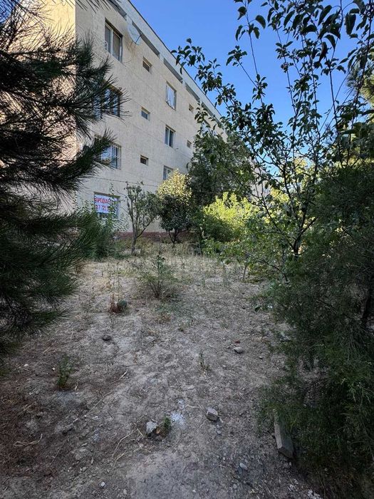 Продается квартира 2-х на Юнусабаде -18 под офис