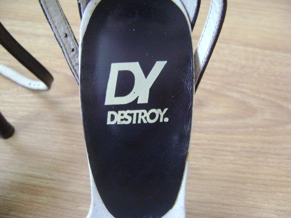 Обувки Distroy