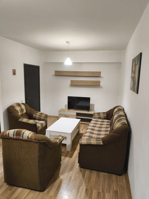 Închiriere apartament 3 camere