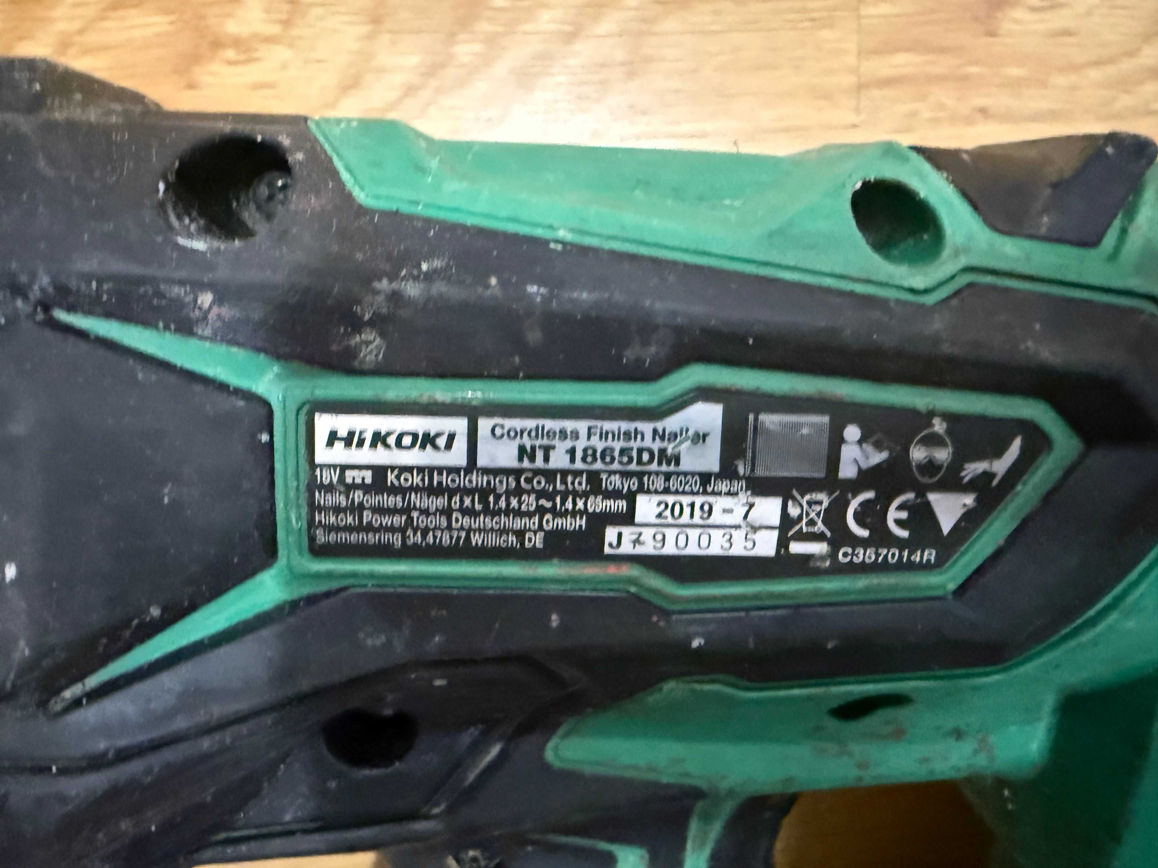 Такер HIKOKI NT 1865DM