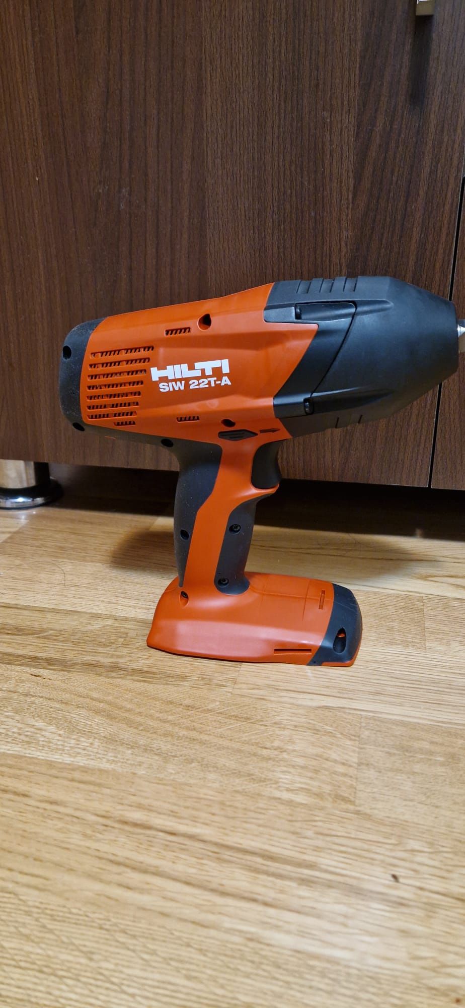 Hilti pistol de impact pe acumulatori